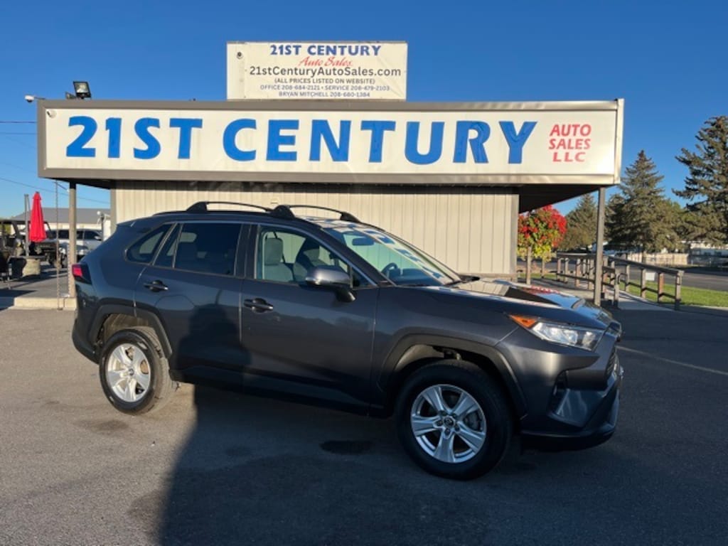 Used 2020 Toyota RAV4 XLE SUV