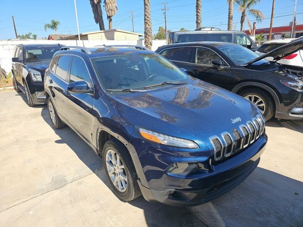 Used 2018 Jeep Cherokee Latitude Plus FWD SUV