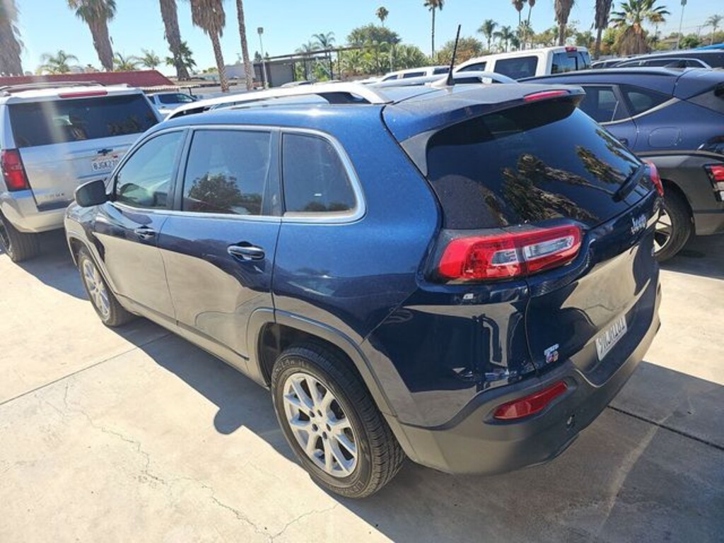 Used 2018 Jeep Cherokee Latitude Plus FWD SUV