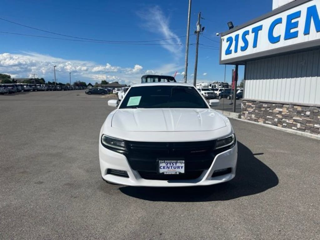 Used 2015 Dodge Charger SXT Sedan