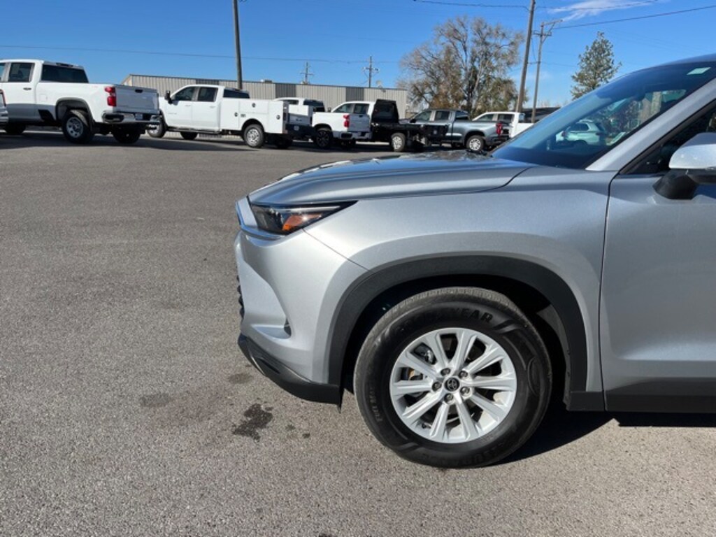 Used 2025 Toyota Grand Highlander LE SUV