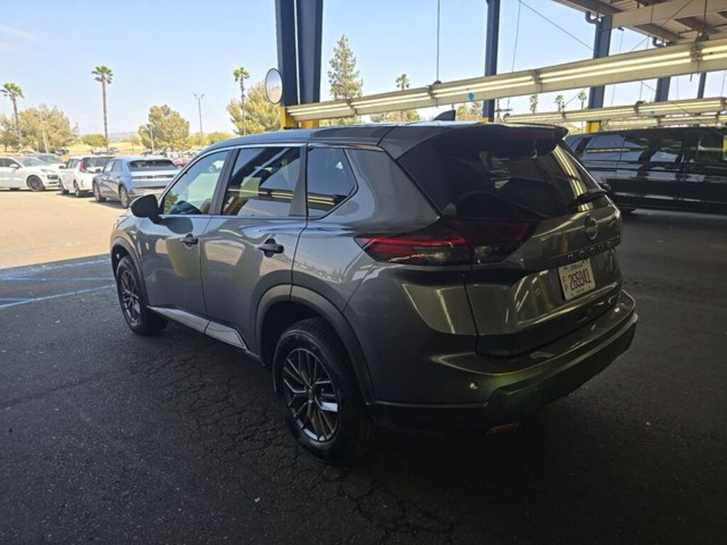 Used 2024 Nissan Rogue S SUV