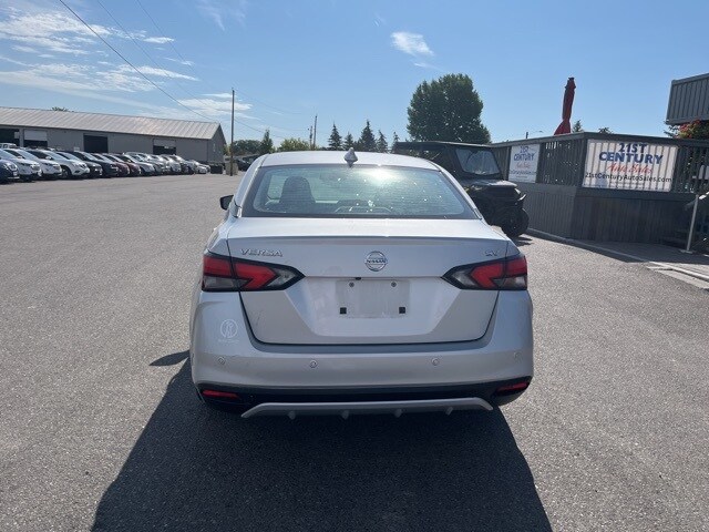 2021 Nissan Versa 1.6 SV photo 2