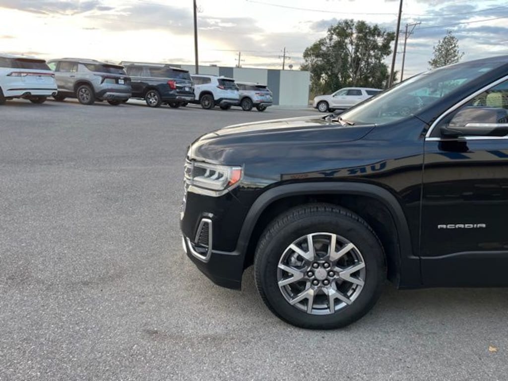 Used 2023 GMC Acadia SLT SUV