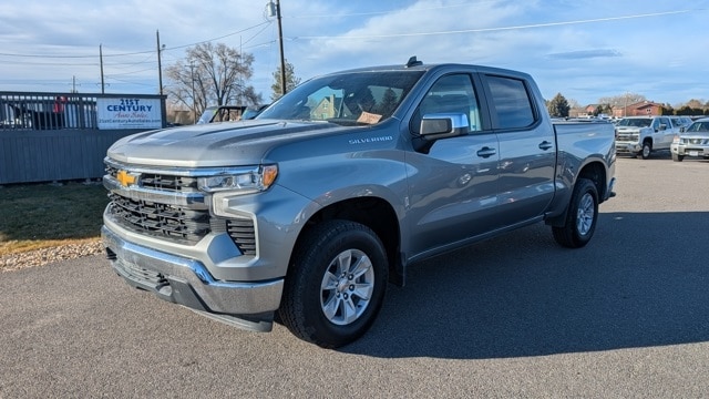 2025 Chevrolet Silverado 1500 LT's photo