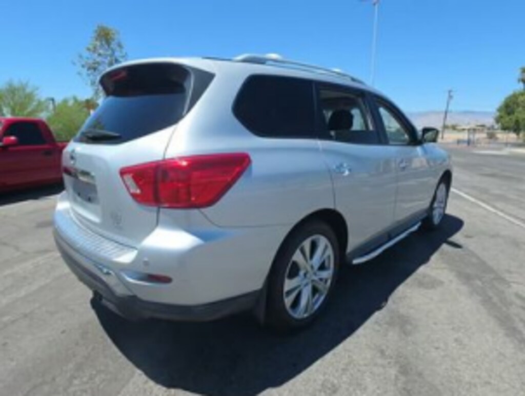 Used 2019 Nissan Pathfinder SL SUV