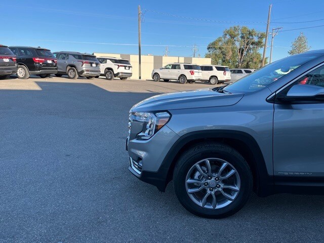 2024 Gmc Terrain SLT photo 4