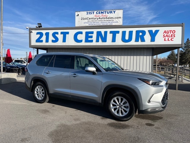 2025 Toyota Grand Highlander LE's photo