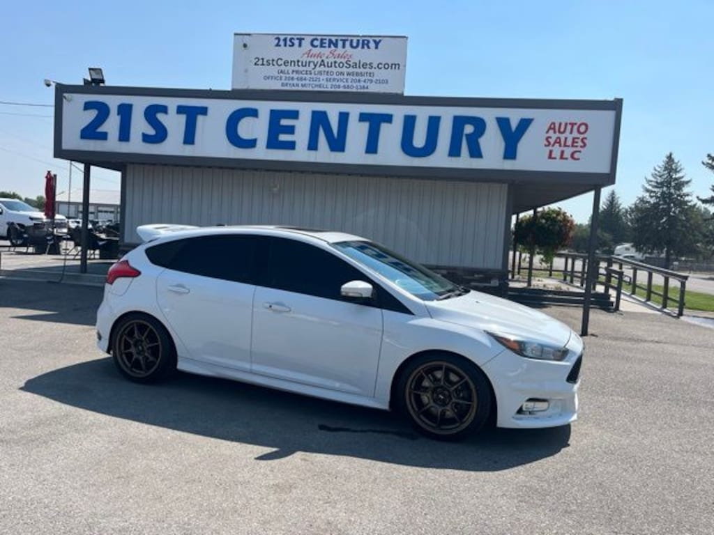Used 2016 Ford Focus ST Base Hatchback