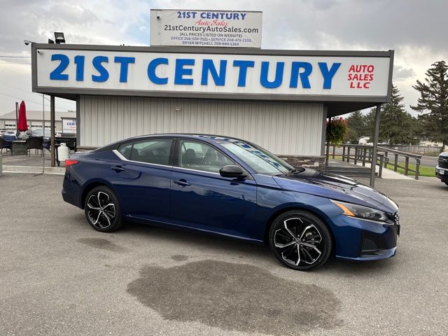 2024 Nissan Altima SR