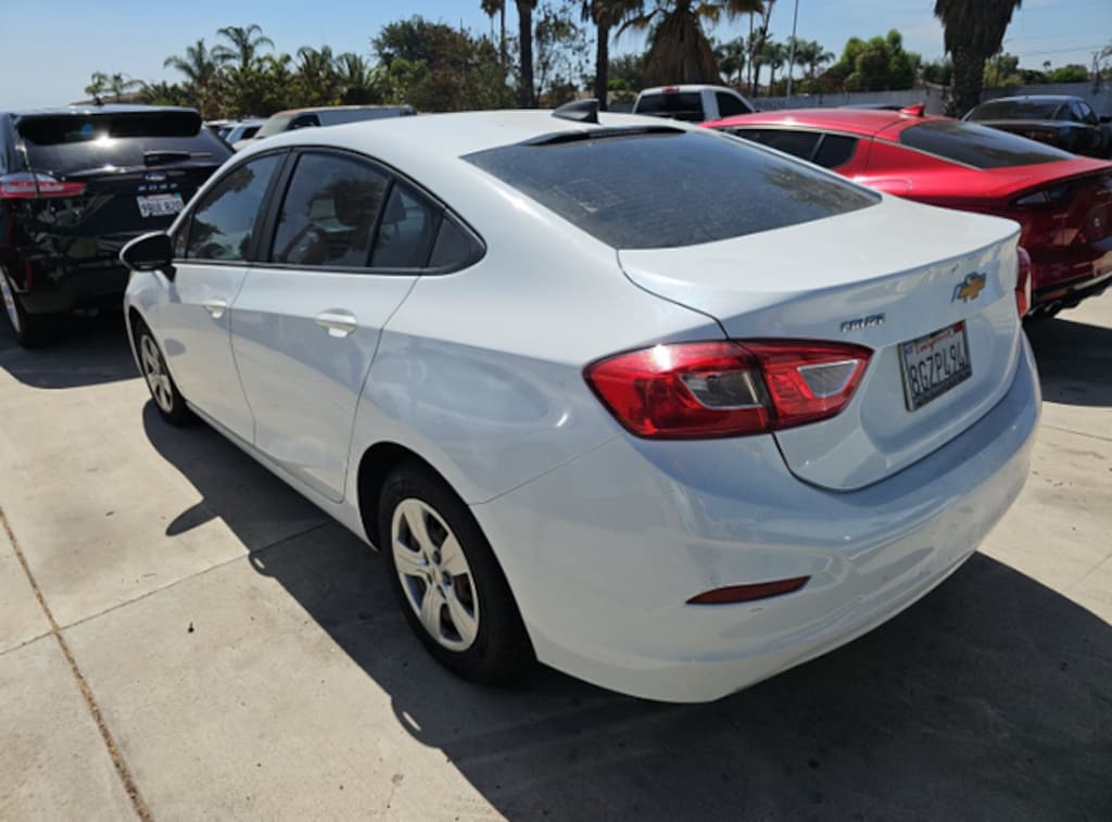 Used 2018 Chevrolet Cruze LS Auto Sedan