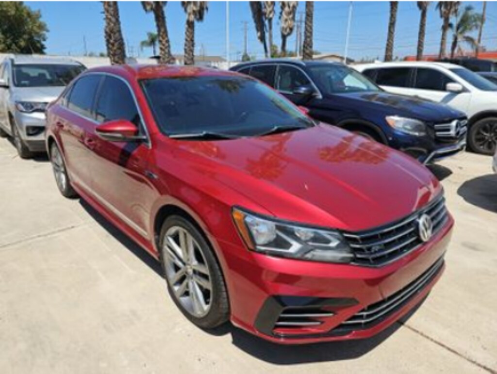 Used 2017 Volkswagen Passat 1.8T R-Line Sedan