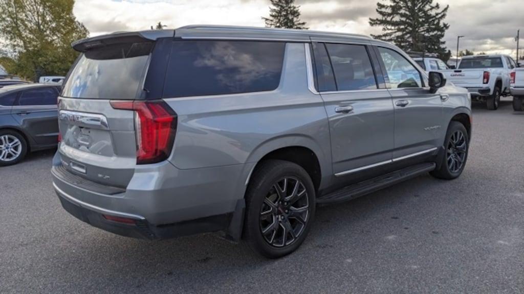 Used 2024 GMC Yukon XL SLT SUV