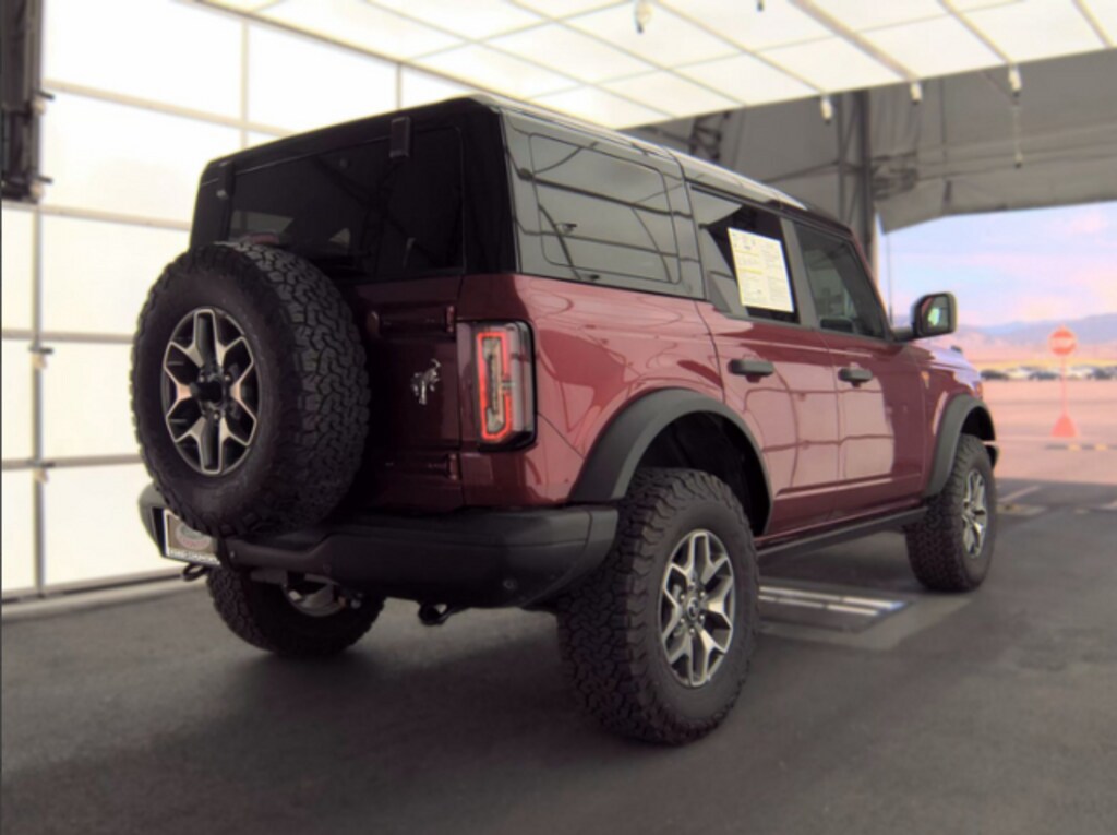 Used 2025 Ford Bronco Badlands SUV