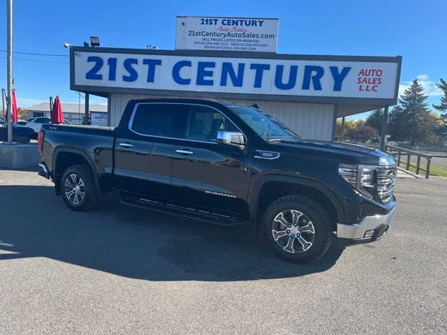 2024 GMC Sierra SLT 4WD Crew Cab Short Box's photo