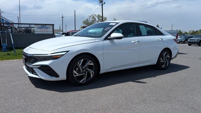 2025 Hyundai Elantra 2.0 SEL Convenience IVT's photo