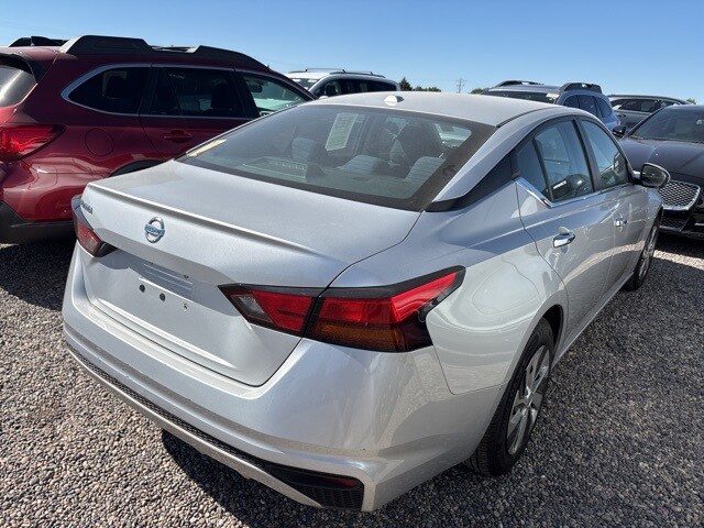 2020 Nissan Altima 2.5 S photo 2