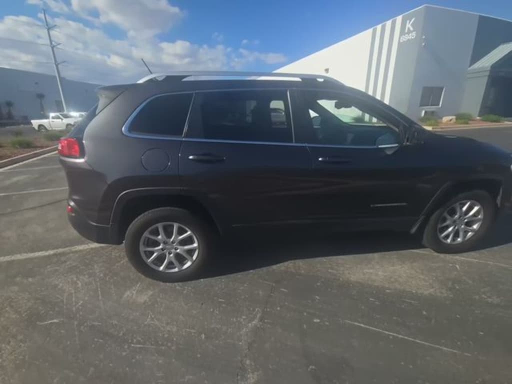 Used 2015 Jeep Cherokee Latitude 4x4 SUV