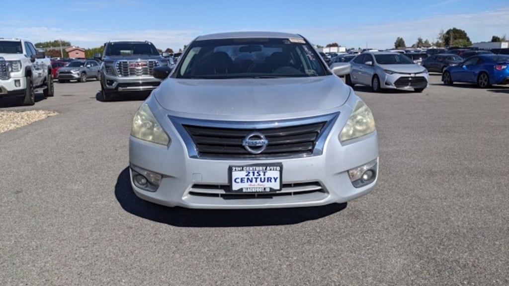 Used 2015 Nissan Altima 2.5 SV Sedan