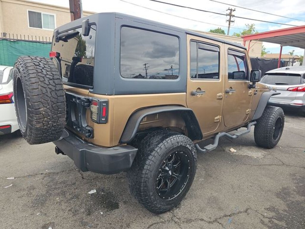 Used 2015 Jeep Wrangler Unlimited Rubicon 4x4 SUV