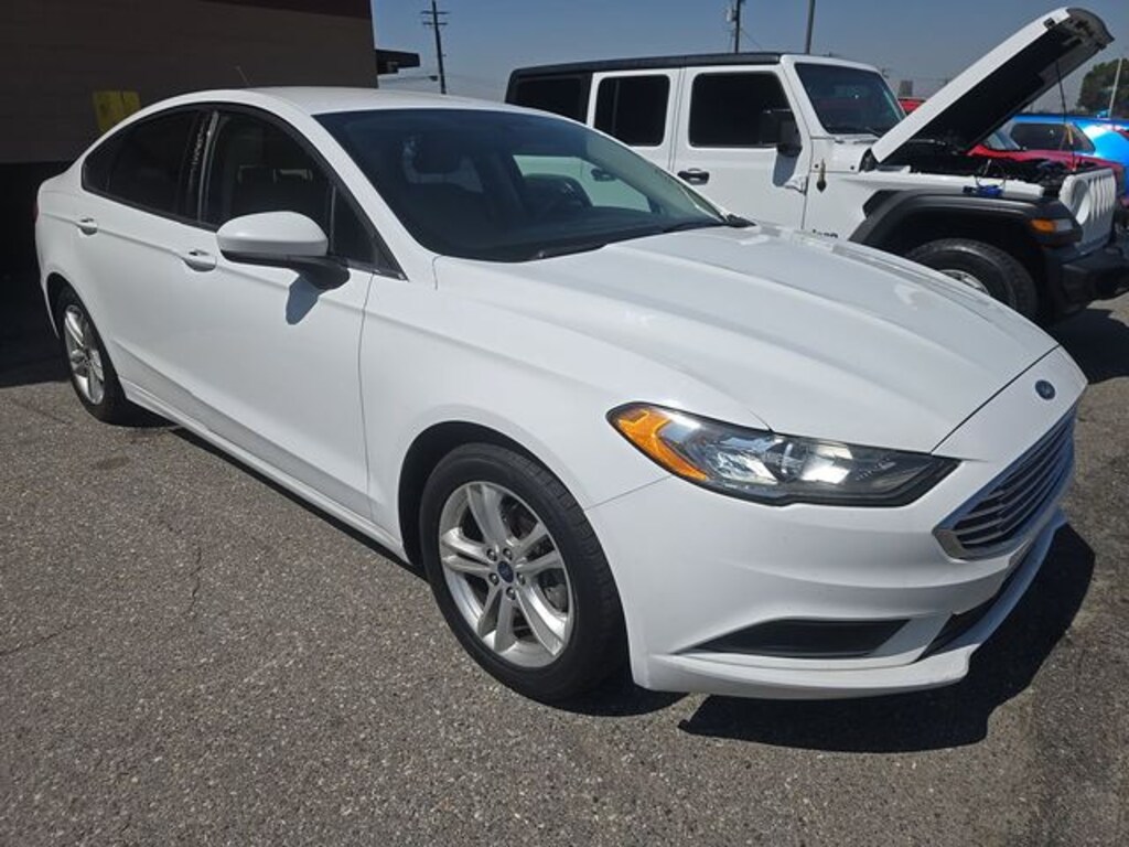Used 2018 Ford Fusion SE Sedan