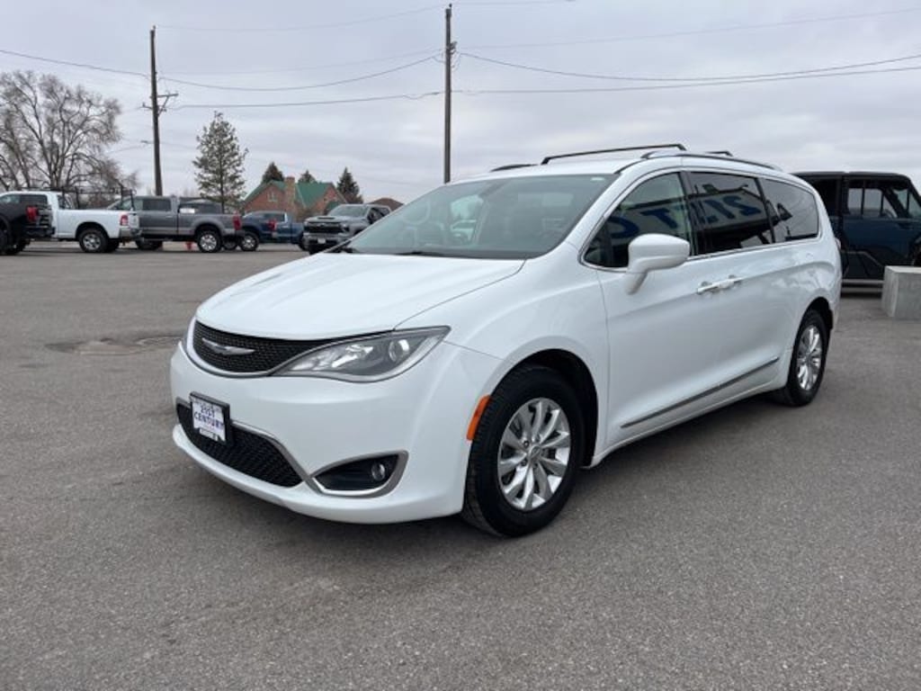 Used 2018 Chrysler Pacifica Touring L Van