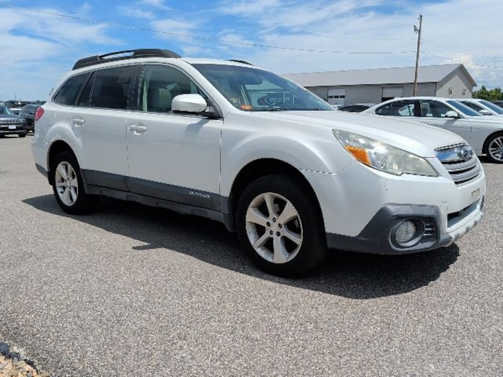 Used 2013 Subaru Outback 2.5i Limited (CVT) SUV