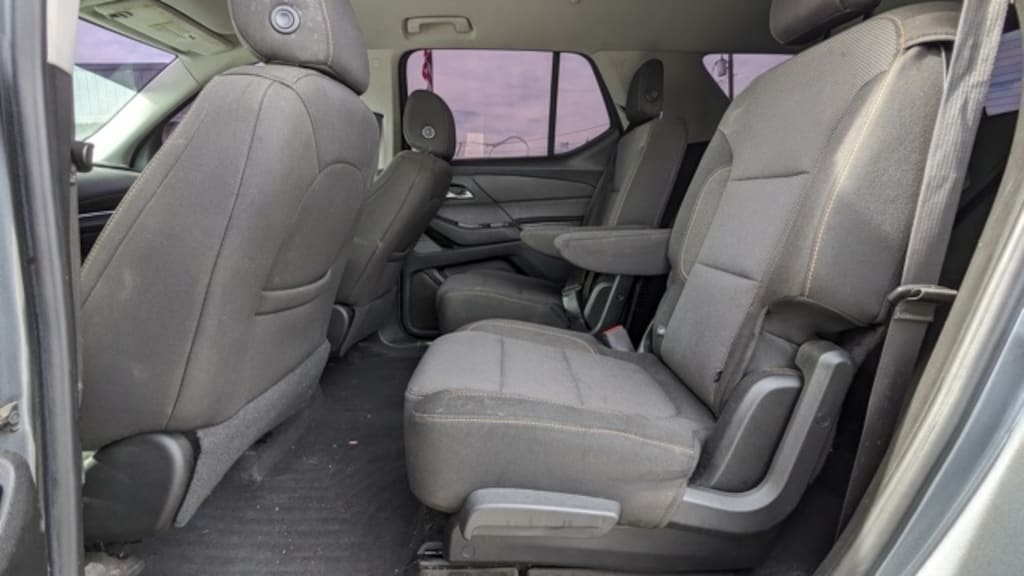 Used 2018 Chevrolet Traverse LT Cloth w/1LT SUV