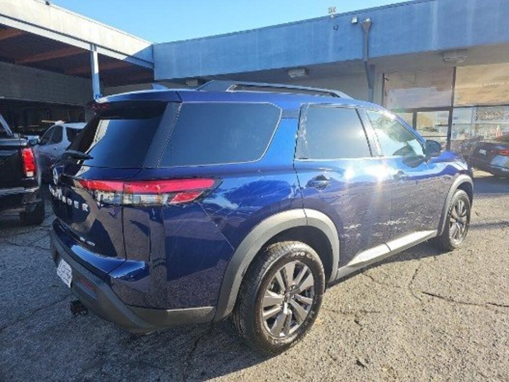 Used 2024 Nissan Pathfinder SV SUV
