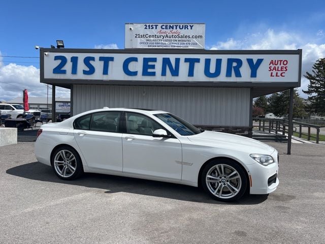 2015 BMW 7 Series 750i M Sport Edition's photo