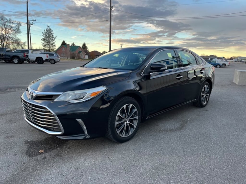Used 2016 Toyota Avalon XLE Sedan