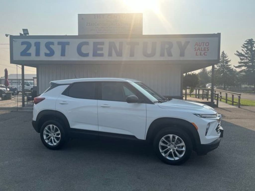 Used 2024 Chevrolet Trailblazer LS SUV