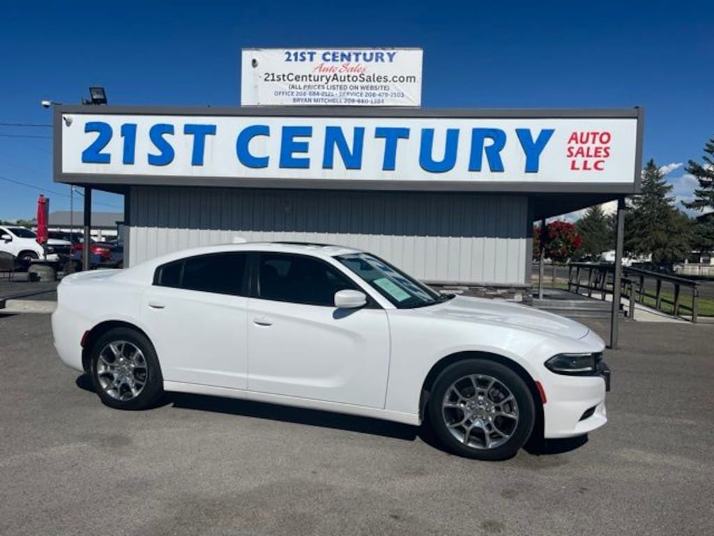 Used 2015 Dodge Charger SXT Sedan
