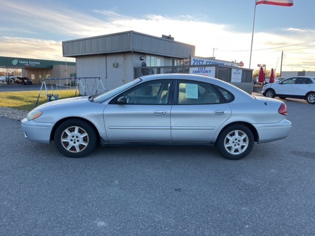 Used 2006 Ford Taurus SE Sedan