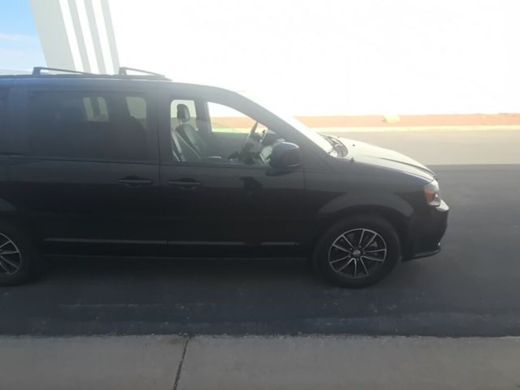Used 2018 Dodge Grand Caravan GT Van Passenger Van