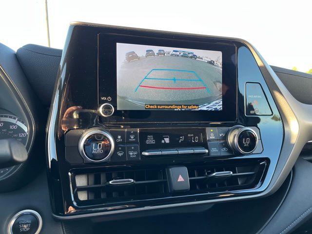 2024 Toyota Highlander LE - Photo 43