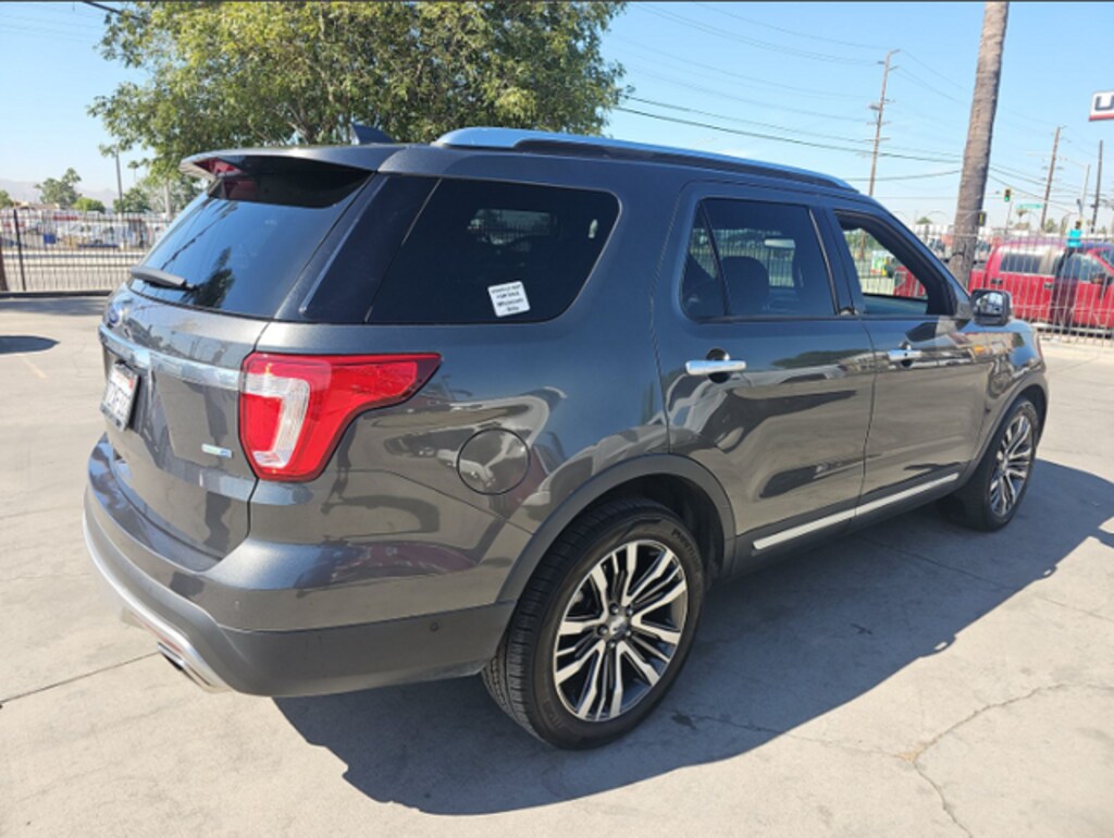Used 2017 Ford Explorer Platinum SUV