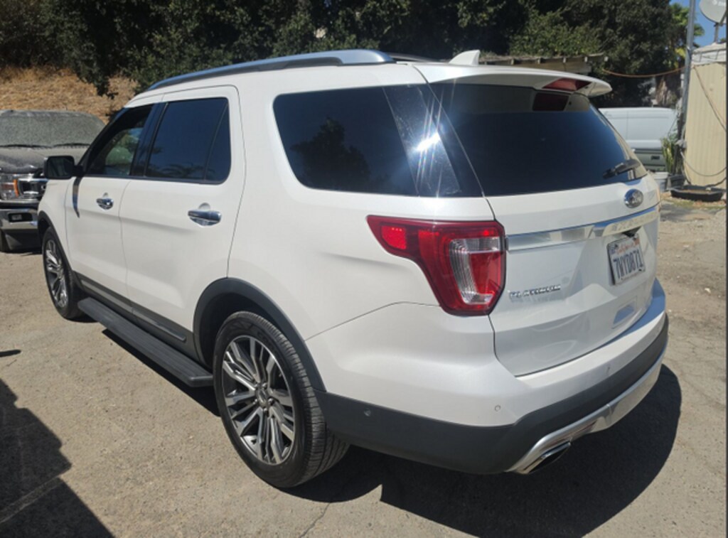Used 2017 Ford Explorer Platinum SUV