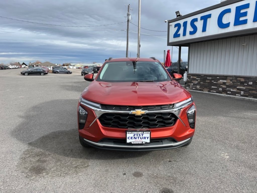 Used 2024 Chevrolet Trax LT SUV