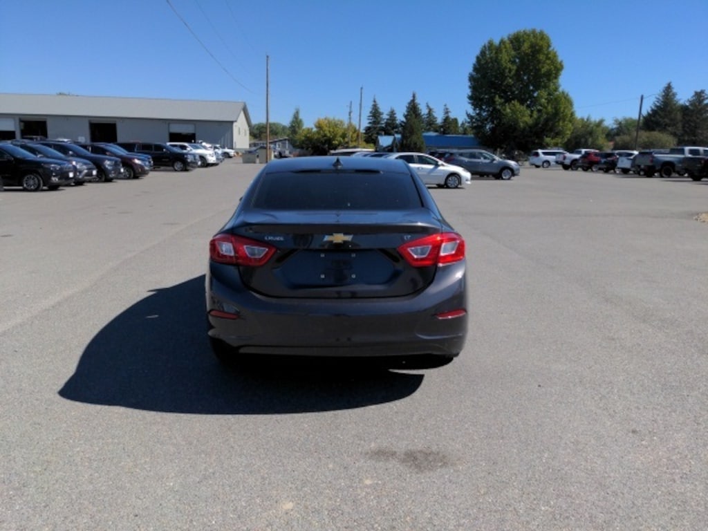 Used 2017 Chevrolet Cruze LT Auto Sedan