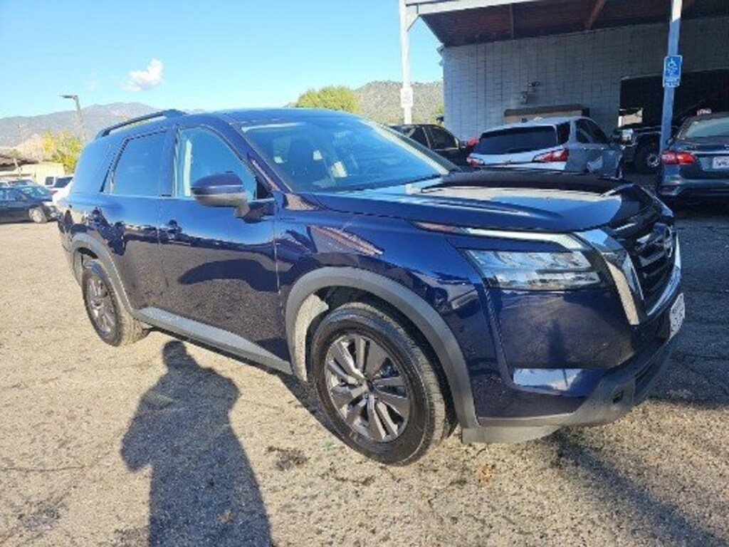 Used 2024 Nissan Pathfinder SV SUV