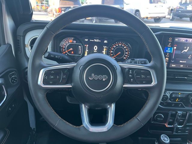 2024 Jeep Wrangler 4-Door Sahara - Photo 31