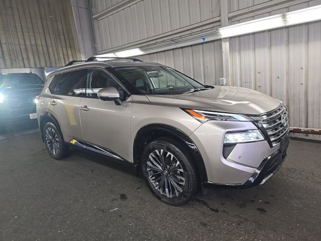 Used 2026 Nissan Rogue Platinum SUV