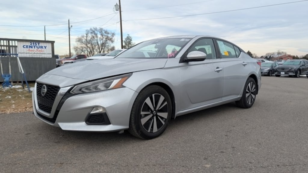 Used 2021 Nissan Altima 2.5 SV Sedan