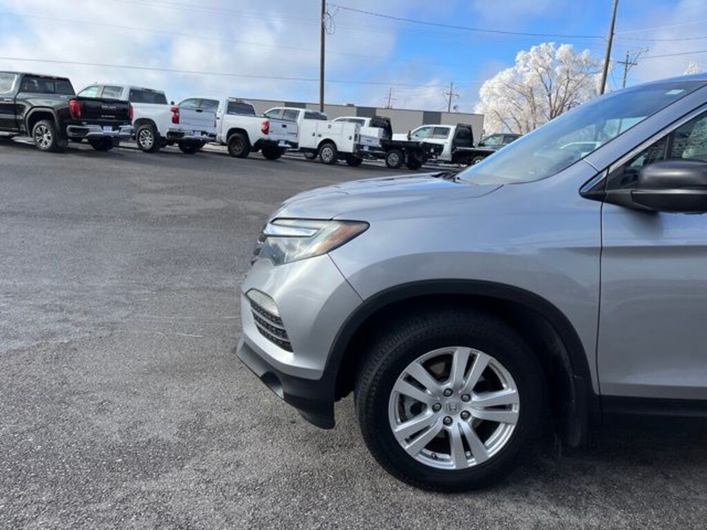 Used 2017 Honda Pilot LX AWD SUV