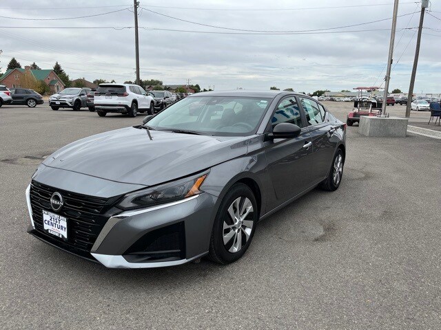 2024 Nissan Altima 2.5 S photo 2