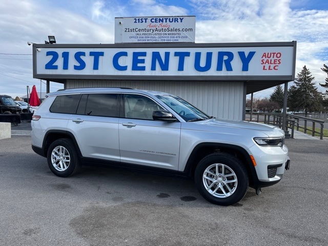 2023 Jeep Grand Cherokee L Laredo's photo