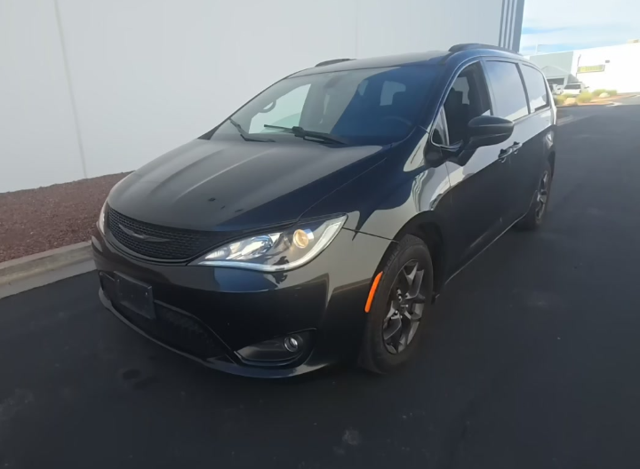  Chrysler Pacifica
