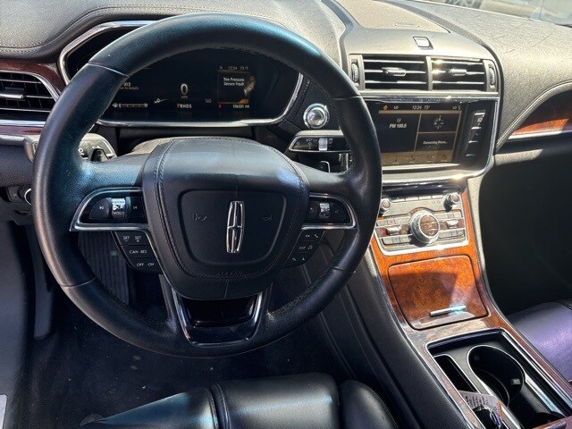 2018 Lincoln Continental Premiere photo 4