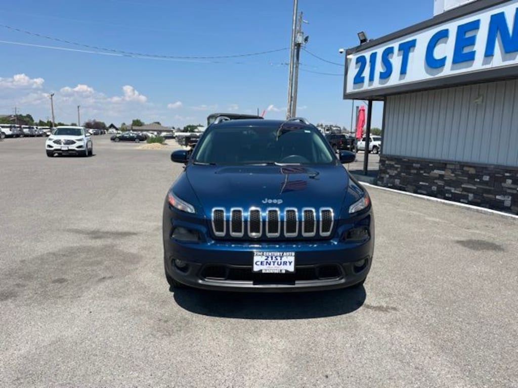 Used 2018 Jeep Cherokee Latitude 4x4 SUV